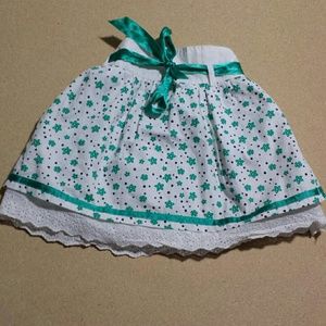 Cute floral little girls skirt, size 6-7